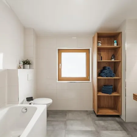 Kuhglockerl Mit Pool, Whirlpool & Sauna Fuer 8 * Inzell