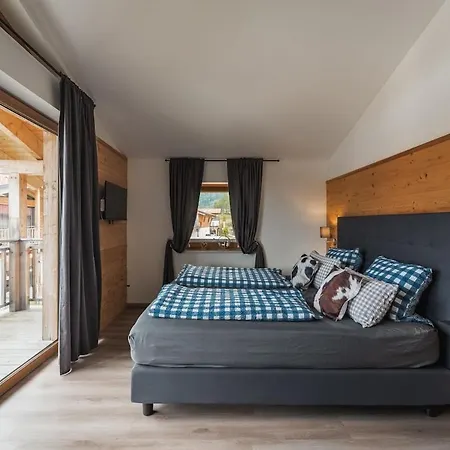 Kuhglockerl Mit Pool, Whirlpool & Sauna Fuer 8 Chalé