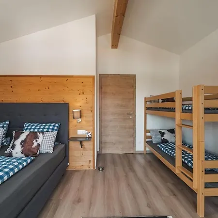 Kuhglockerl Mit Pool, Whirlpool & Sauna Fuer 8