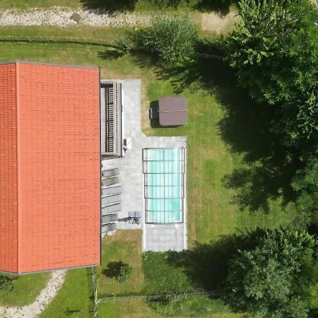 Kuhglockerl Mit Pool, Whirlpool & Sauna Fuer 8 Inzell