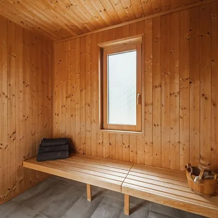 Kuhglockerl Mit Pool, Whirlpool & Sauna Fuer 8 Chalet