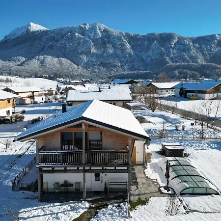 Kuhglockerl Mit Pool, Whirlpool & Sauna Fuer 8 Chalet *