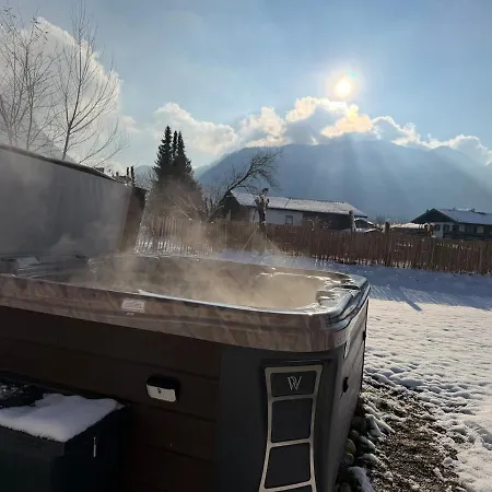 Kuhglockerl Mit Pool, Whirlpool & Sauna Fuer 8 *